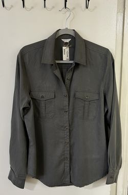 Aéropostale Woman’s Sage Green Button-Up Shirt