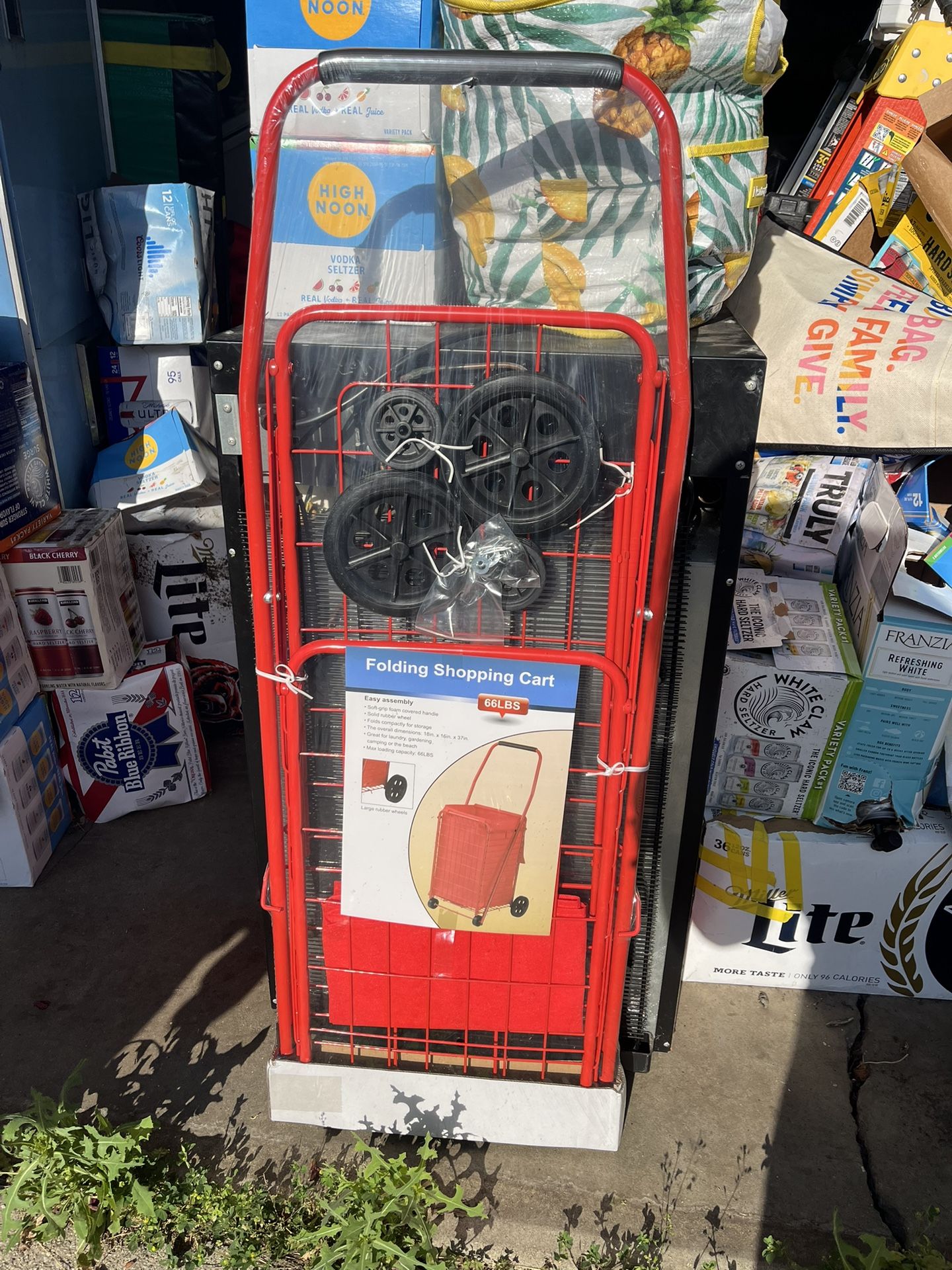 Folding shopping carts