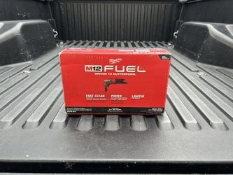 Milwaukee M12 FUEL 12-Volt Lithium-Ion Brushless Cordless 16-Gauge Variable Speed Nibbler (Tool-Only)