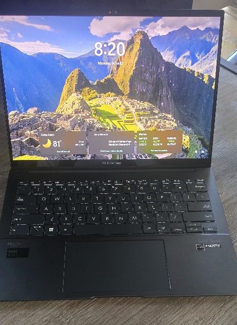 ASUS ZenBook 14" OLED Touchscreen
