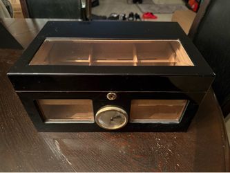 100 cigar humidor