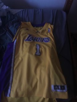 D’ANGELO RUSSELL LAKER JERSEY XL YOUTH (can fit adult medium)
