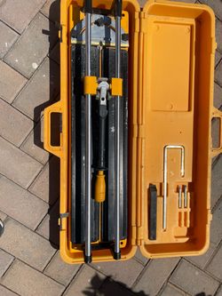 Professional manual tile cutter with case