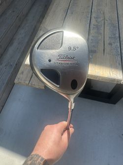 Titleist 975D Driver - 9.5 Degree Stiff Flex