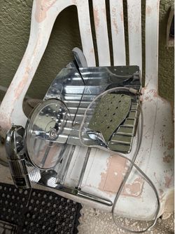 Meat slicer