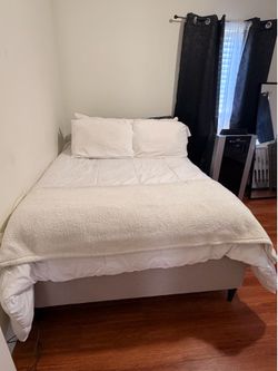 Full size bed