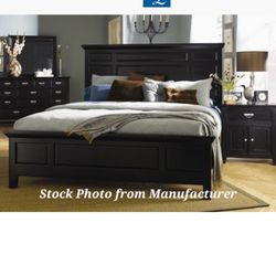  Queen Bedroom Set
