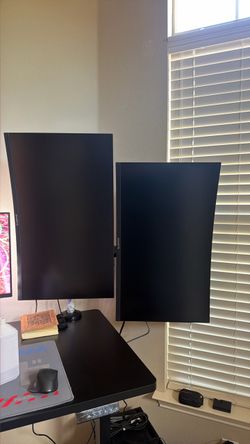 2 32” gigabyte monitors curved