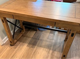 Farmhouse Desk with Drawer