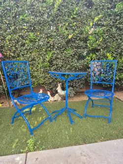 Bistro Table And Chairs set of 3 color: blue
