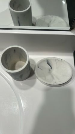 Soap Dish & Tumbler Marble Look Bathroom Vanity Countertop Bathroom Décor