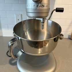 Kitchen Aid Mixer, 6 pc. (Professional 600) 
