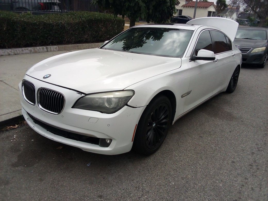 2011 Bmw 740li