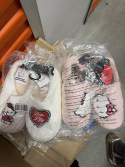 Hello Kitty Slippers