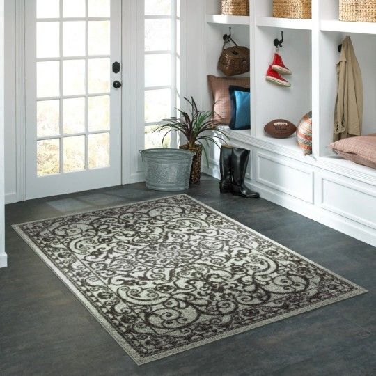 Area Rug  7x10