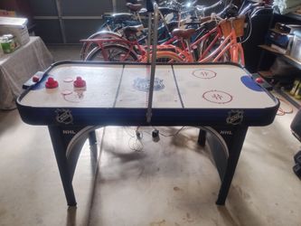 Air Hockey Table