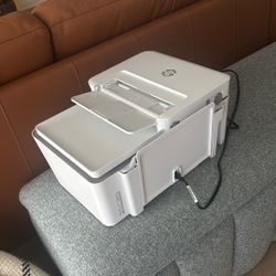 HP Wireless printer /scanner - Like New 