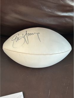 STEVE YOUNG SIGNED FOOTBALL W/ BECKETT AUTHENTICATED STICKER & AUTOGRAPH LOA