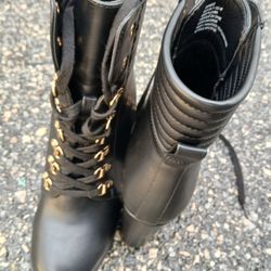 Standee Lace Up Bootie