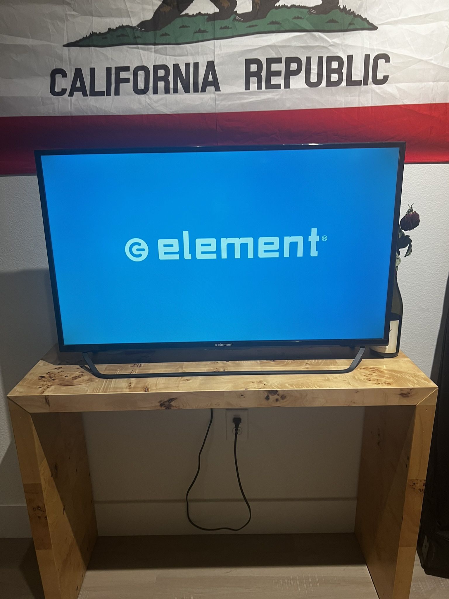 40 Inch Element TV