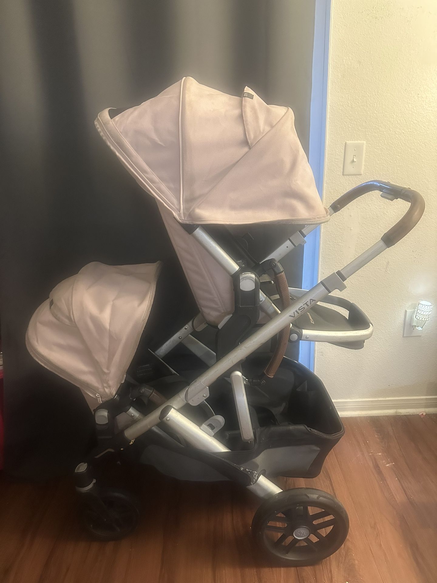Uppa Baby Vista Stroller Upper AttachmentsAnd Bassinet 