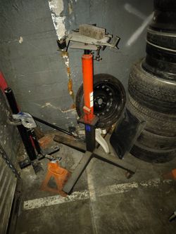 Transmission jack