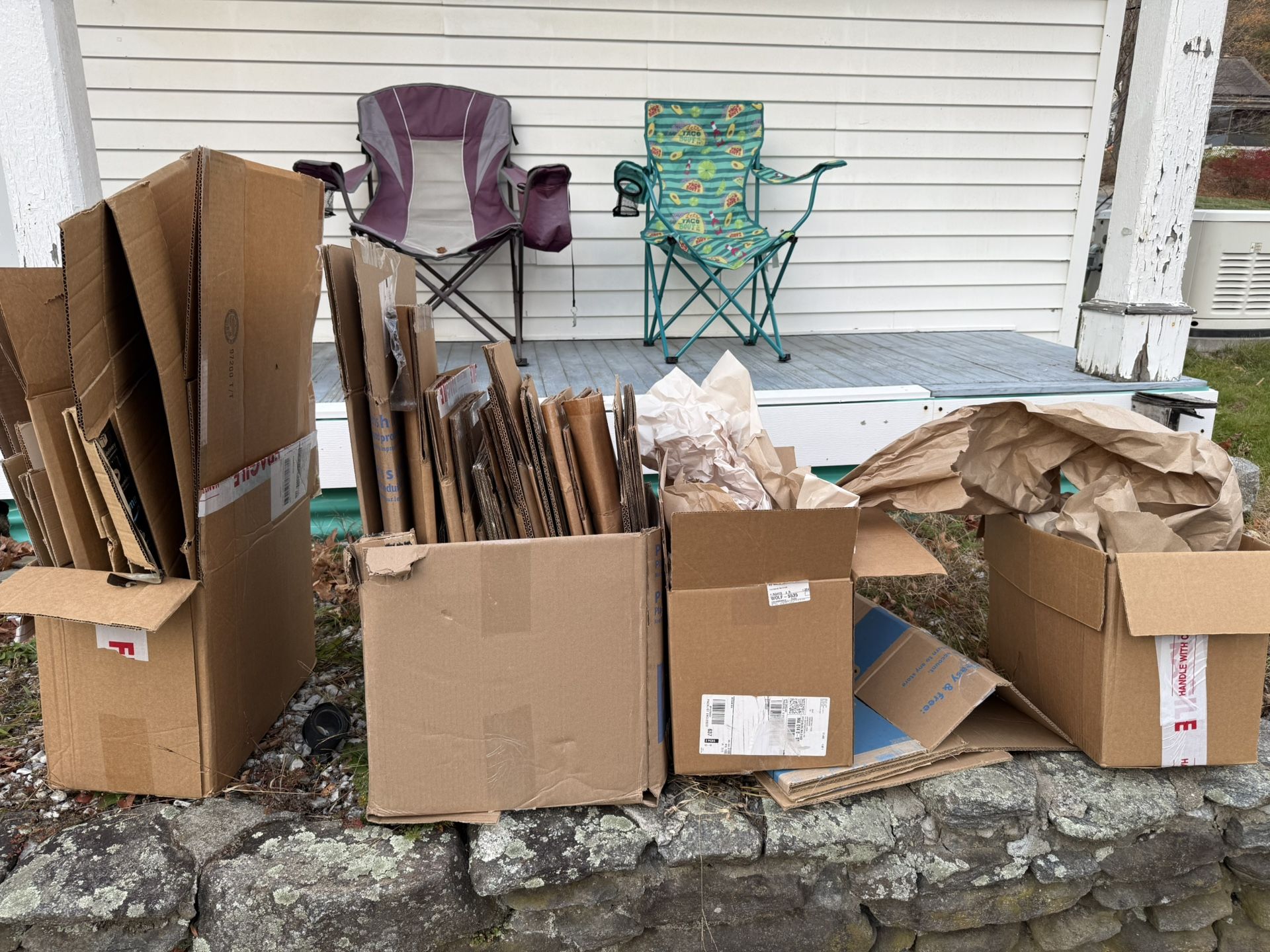 Boxes And Packing Paper 