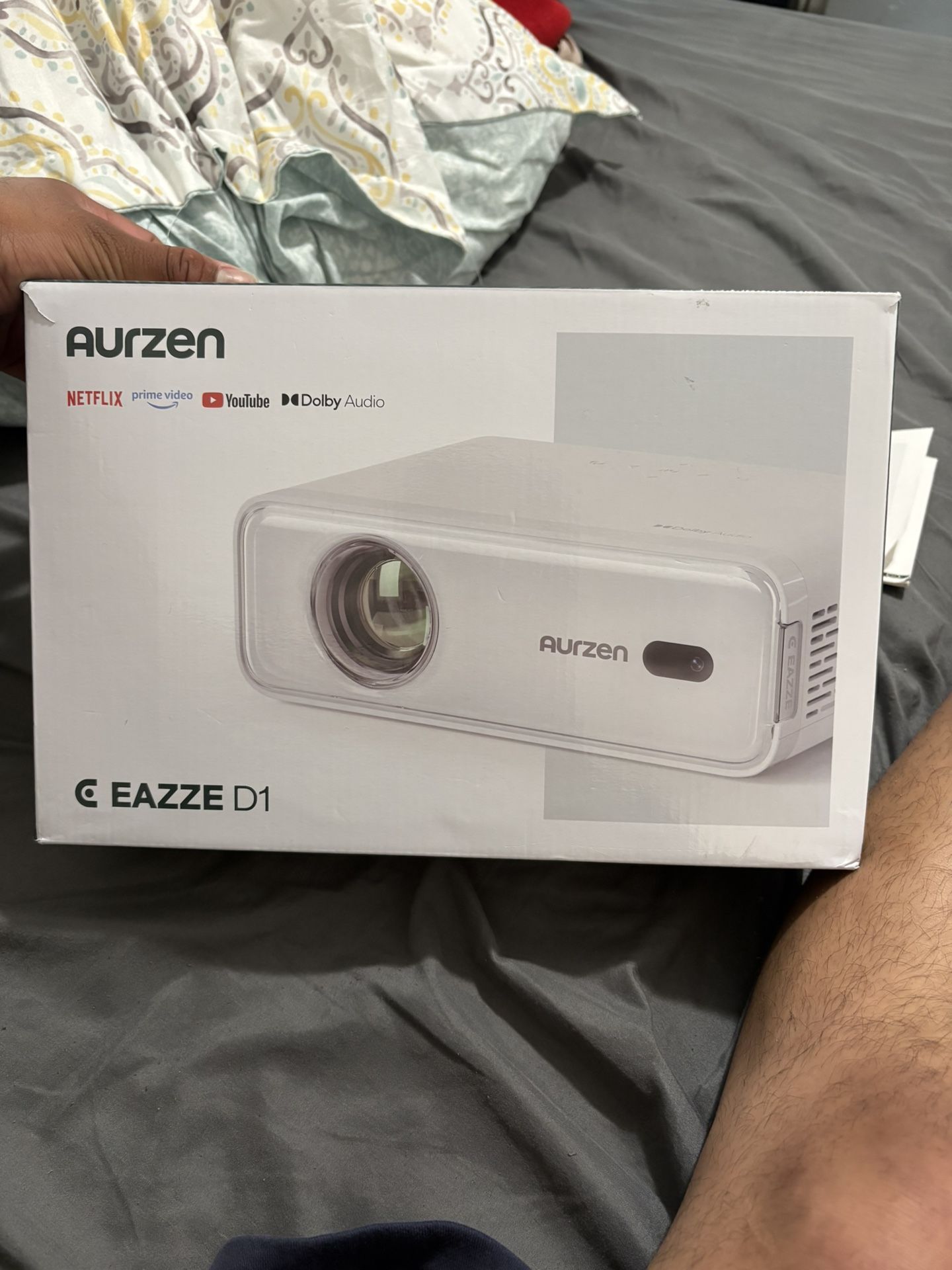 Aurzen Projector