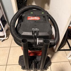Milwaukee Vacuum 