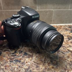 Nikon D5100 With Original Charger And Battery