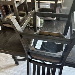 Nice Table For Cheap !!!!  (100.00) !!!! 