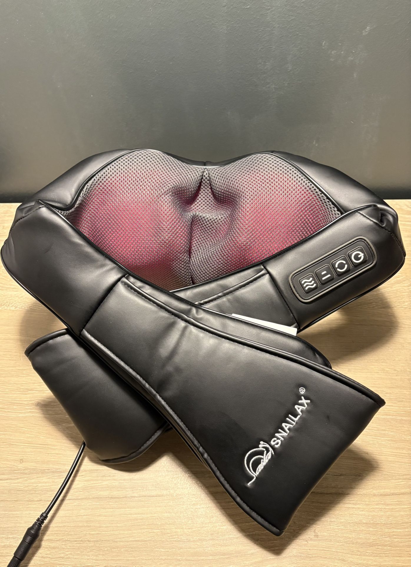 SHOULDER MASSAGER