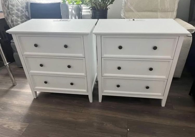 New in box /2pcs/3 Drawers and Charging Station, Solid Wood Nightstand Organizer for Bedroom,White