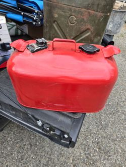 Vintage 6 Gallon Metal Outboard Marine Fuel Tank/Can
