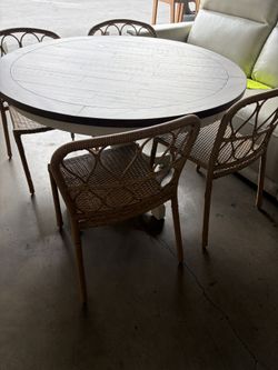 5 Piece Dinning Set Brand New $325 Cash Firm Available 8-2:00pm 