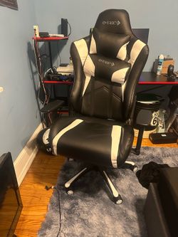 emerge Gaming chair NEED GONE ASAP