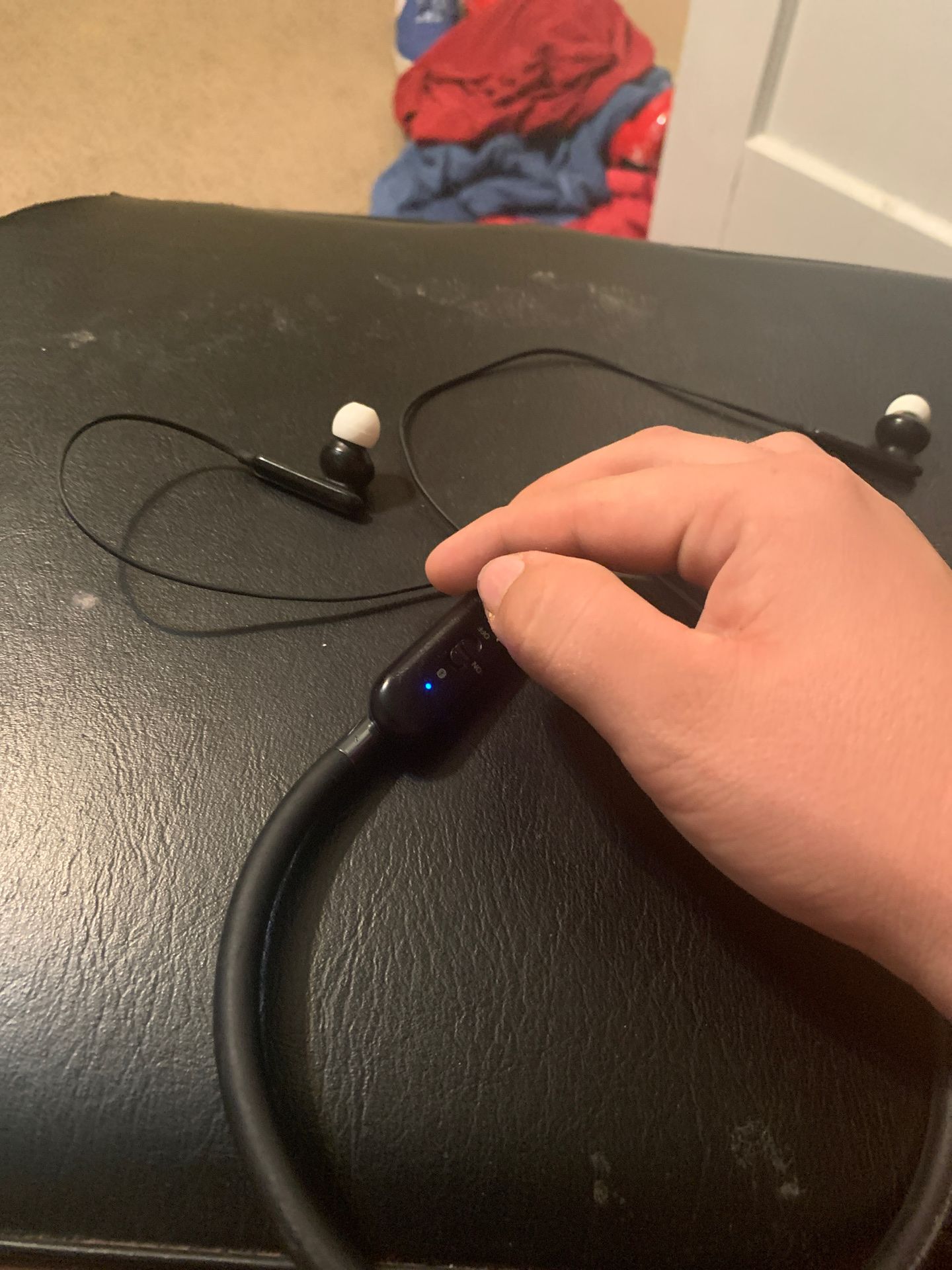 Samsung Neck headphones