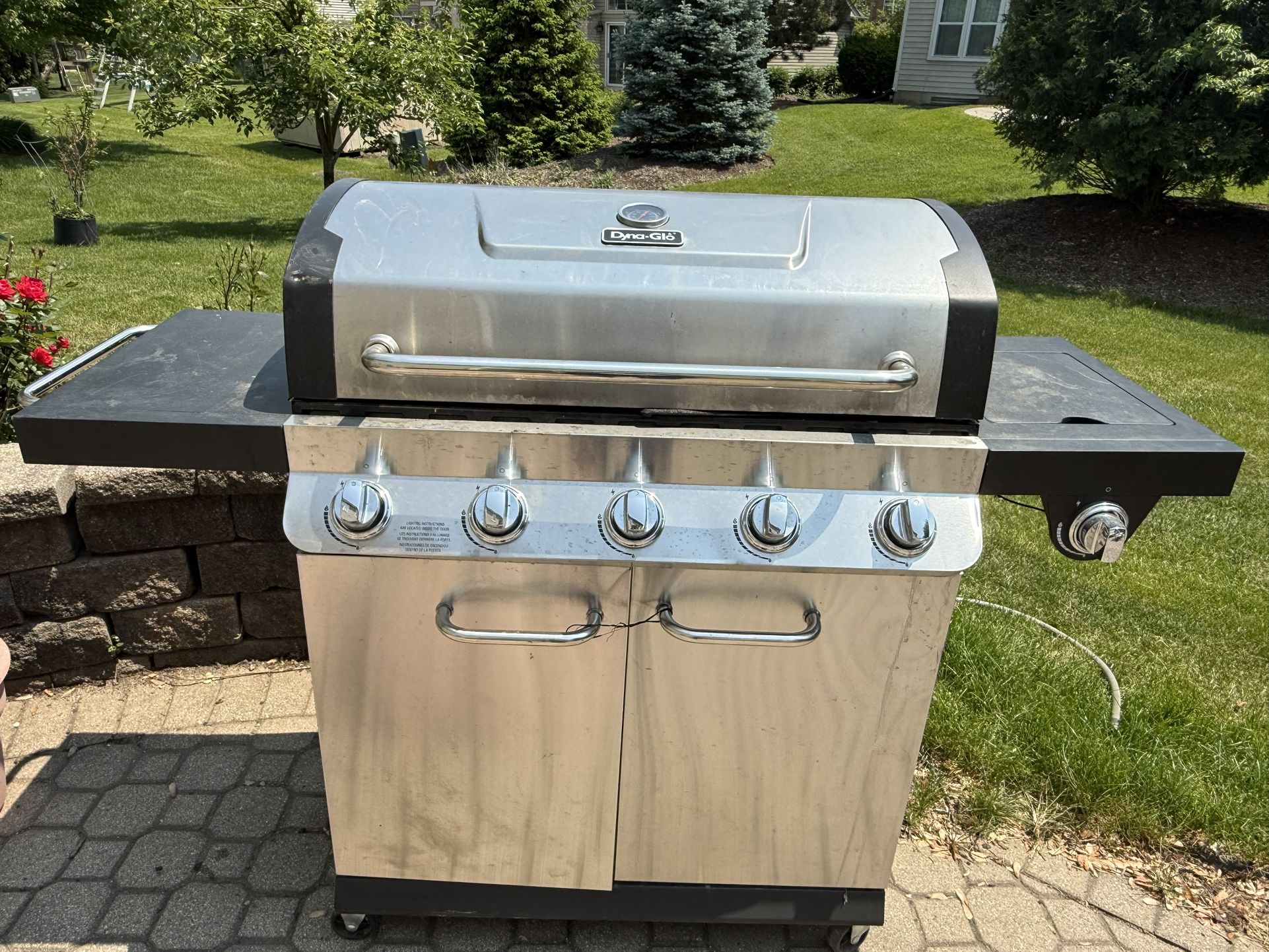 Dyno-Glo 5 Burner Grill 