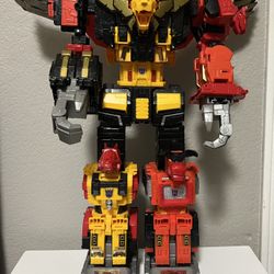 HASBRO G1 Transformers POWER OF THE PRIMES TITANS CLASS PREDAKING  