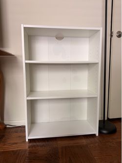 White 3-Shelf Bookcase – Adjustable Shelves – Clean Condition