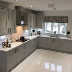 Grey shaker cabinets 