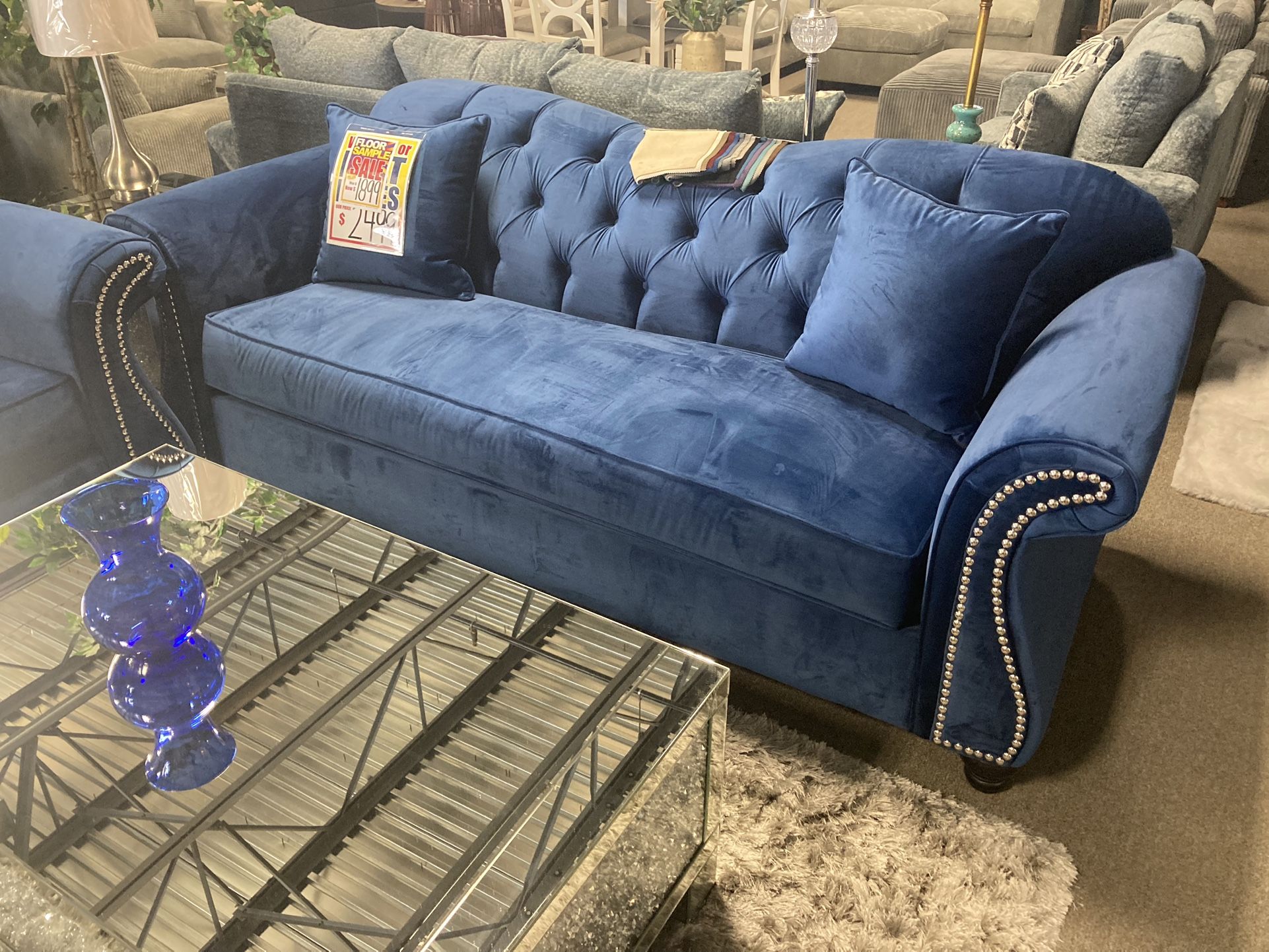 Sofa Loveseat! 🖤💥🔥💙 $1999! Easy Financing!