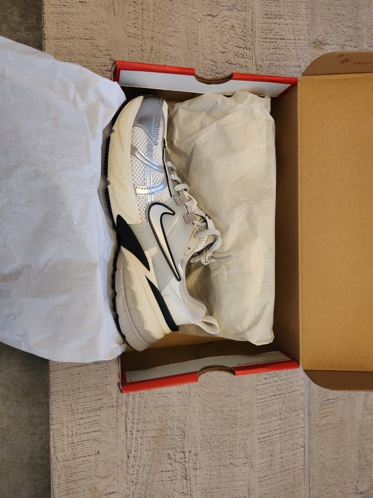 V2K Women's Running Shoes