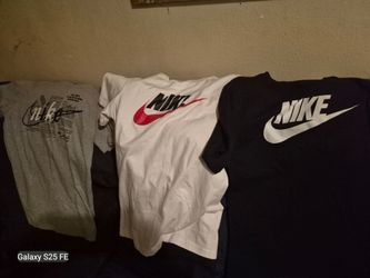 Nike tshirts and 501s
