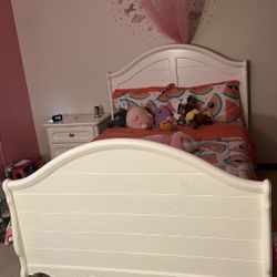 Full Size Bed With Dresser And Nightstand
