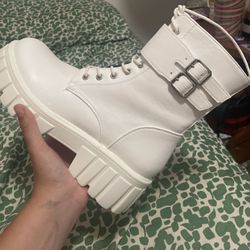Dollskill White Boots Size 10 (fits Like 9.5 Or 9)