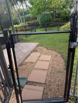 MAGIC LATCH POOL FENCE CHILD SAFETY GATE