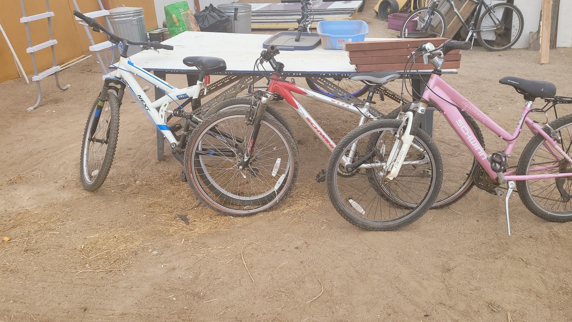 3 bikes SCHWINNN needs tires only in good condition