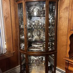 Corner Curio Cabinet With Glass Shelving 