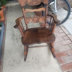 Vintage Rocking Chair 